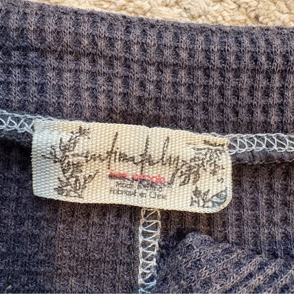 Free People Early Nights Heather Grey Henley Thermal Long Sleeve Top Size Small - Picture 4 of 9